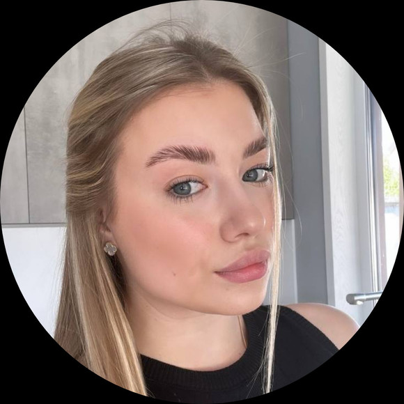chloeg1